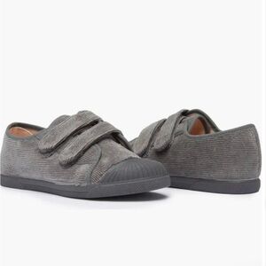 ChildrenChic Corduroy Sneakers in Grey sz 6.5 toddler (runs small) w/velcro